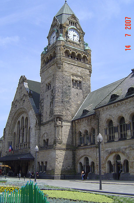 Clock tower train central station metz photo