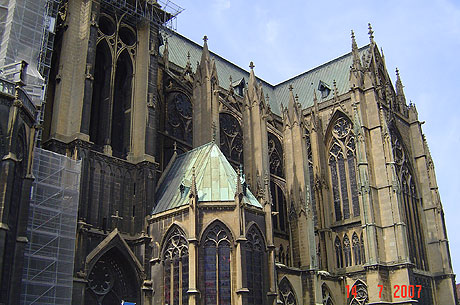 Metz st etienne cathedral side view photo