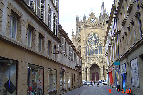 Street heading to cathedral saint etienne metz photo